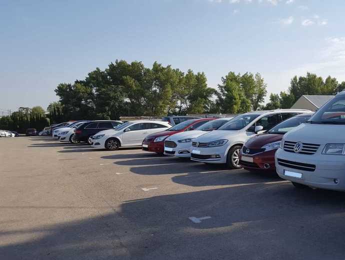 Park Sansecar Vip Madrid Airport parkinglotniskomadryt.pl